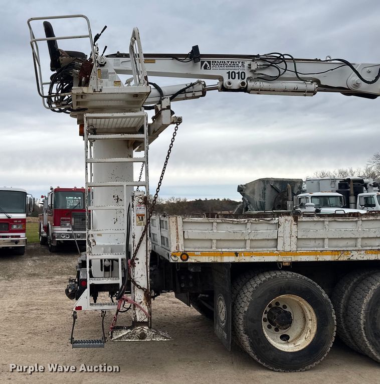 image for item EA2014 2014 Freightliner 114SD crane truck