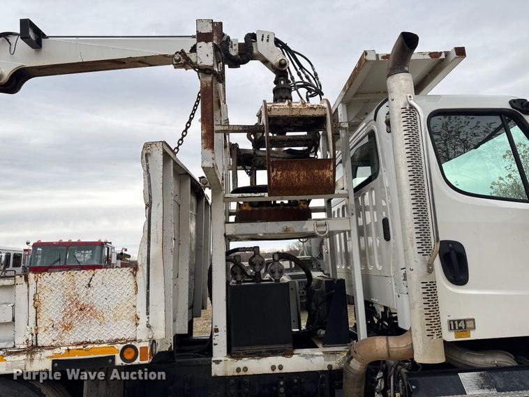 image for item EA2014 2014 Freightliner 114SD crane truck