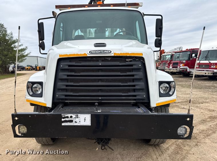 image for item EA2014 2014 Freightliner 114SD crane truck