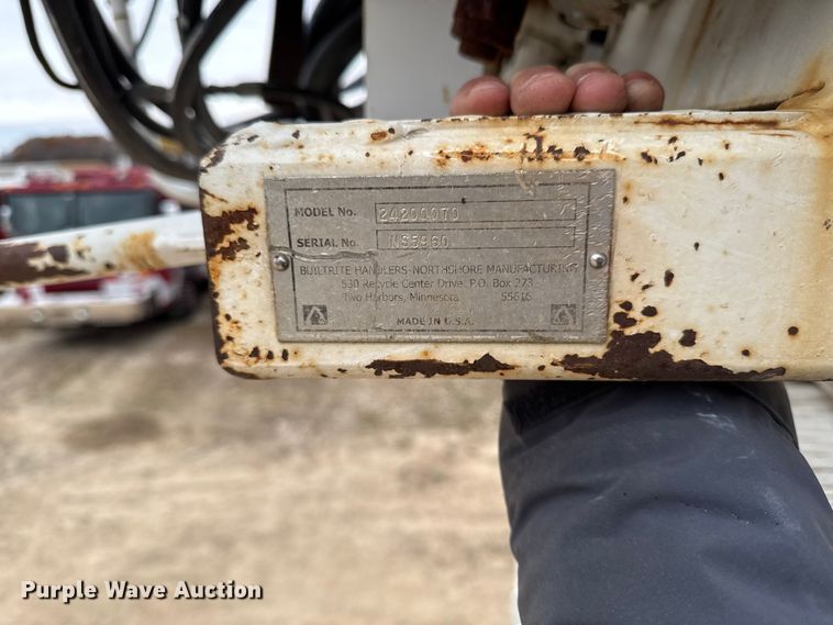 image for item EA2014 2014 Freightliner 114SD crane truck