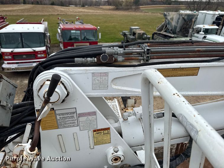 image for item EA2014 2014 Freightliner 114SD crane truck