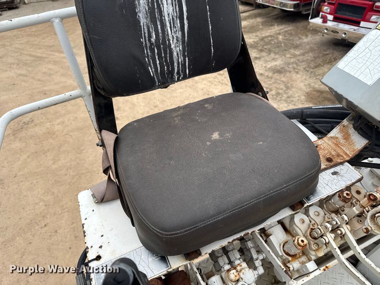 image for item EA2014 2014 Freightliner 114SD crane truck