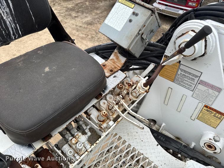 image for item EA2014 2014 Freightliner 114SD crane truck