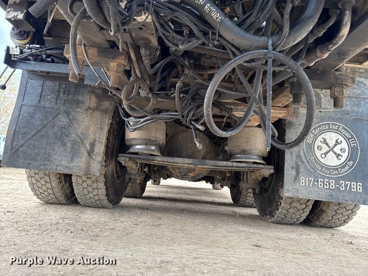 image for item EA2014 2014 Freightliner 114SD crane truck