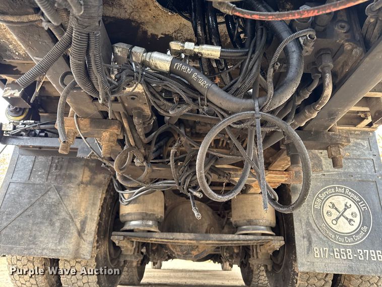 image for item EA2014 2014 Freightliner 114SD crane truck