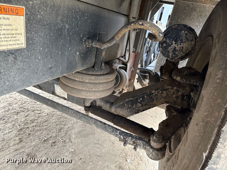 image for item EA2014 2014 Freightliner 114SD crane truck