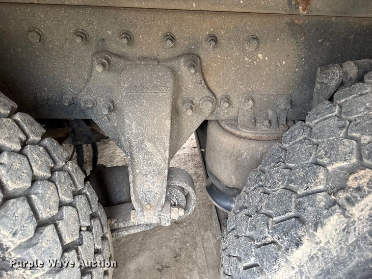 image for item EA2014 2014 Freightliner 114SD crane truck