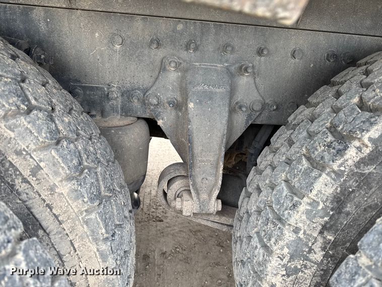 image for item EA2014 2014 Freightliner 114SD crane truck