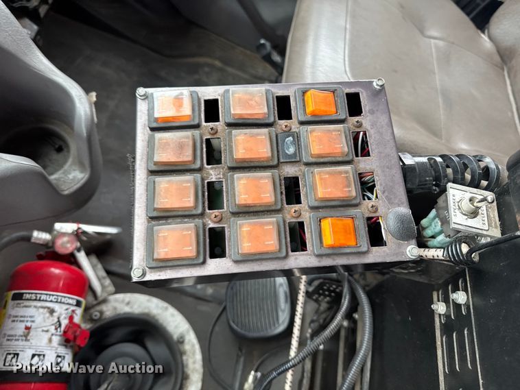 image for item EA2014 2014 Freightliner 114SD crane truck