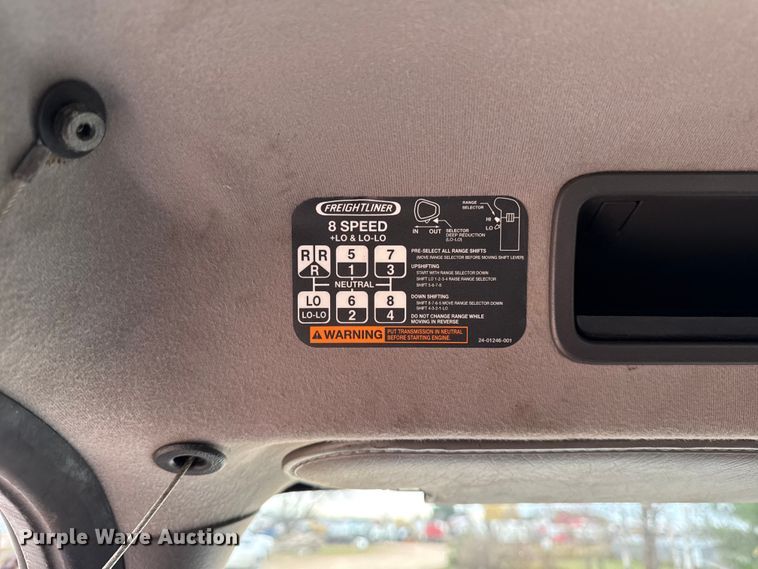 image for item EA2014 2014 Freightliner 114SD crane truck