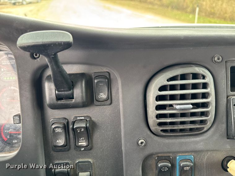 image for item EA2014 2014 Freightliner 114SD crane truck