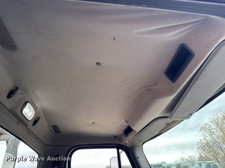 image for item EA2014 2014 Freightliner 114SD crane truck