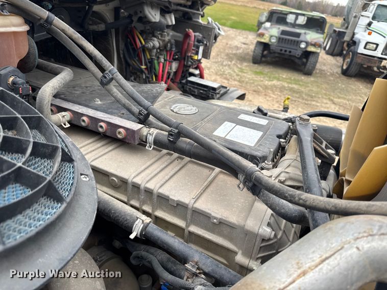 image for item EA2014 2014 Freightliner 114SD crane truck