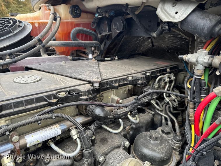 image for item EA2014 2014 Freightliner 114SD crane truck