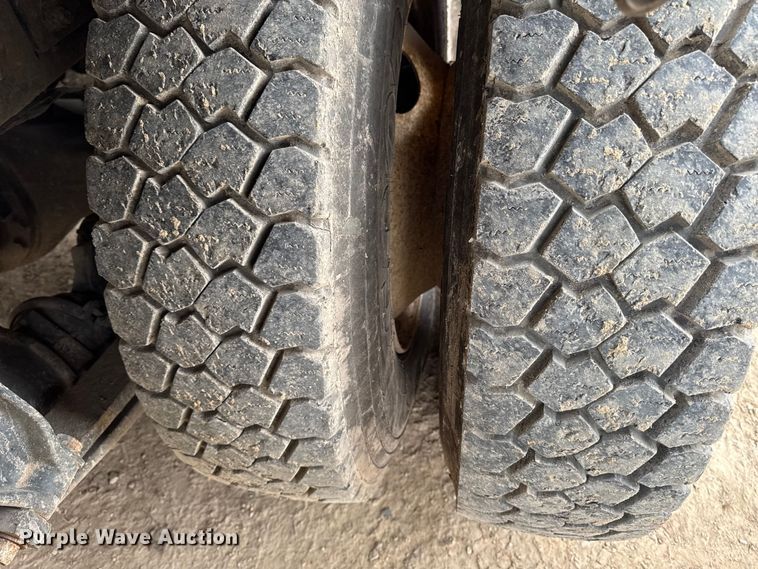 image for item EA2014 2014 Freightliner 114SD crane truck