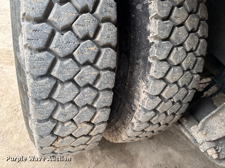 image for item EA2014 2014 Freightliner 114SD crane truck