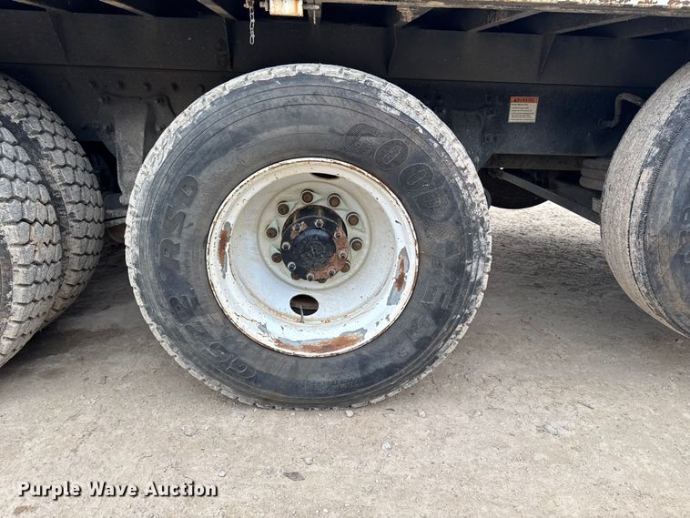 image for item EA2014 2014 Freightliner 114SD crane truck