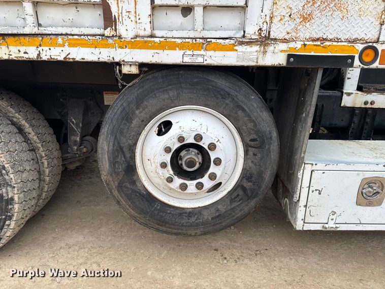 image for item EA2014 2014 Freightliner 114SD crane truck