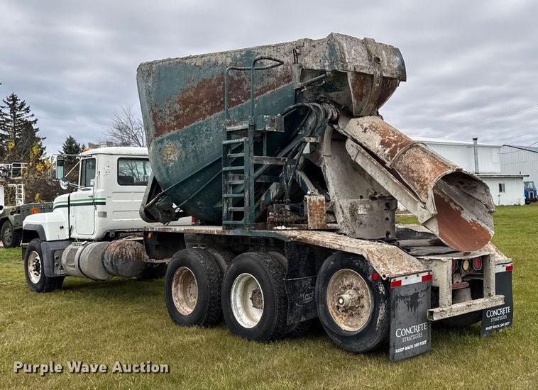 image for item EA2016 2001 Mack RD690S ready mix truck
