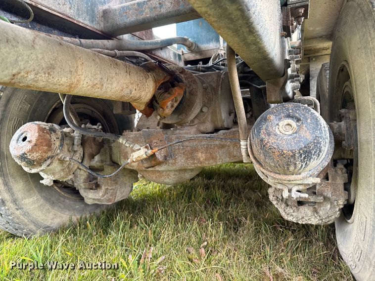 image for item EA2016 2001 Mack RD690S ready mix truck