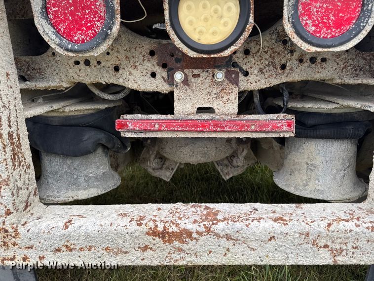 image for item EA2016 2001 Mack RD690S ready mix truck