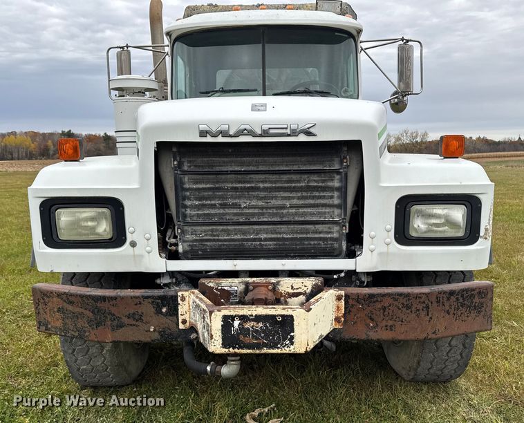 image for item EA2016 2001 Mack RD690S ready mix truck