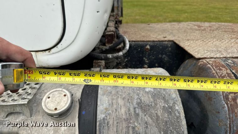 image for item EA2016 2001 Mack RD690S ready mix truck