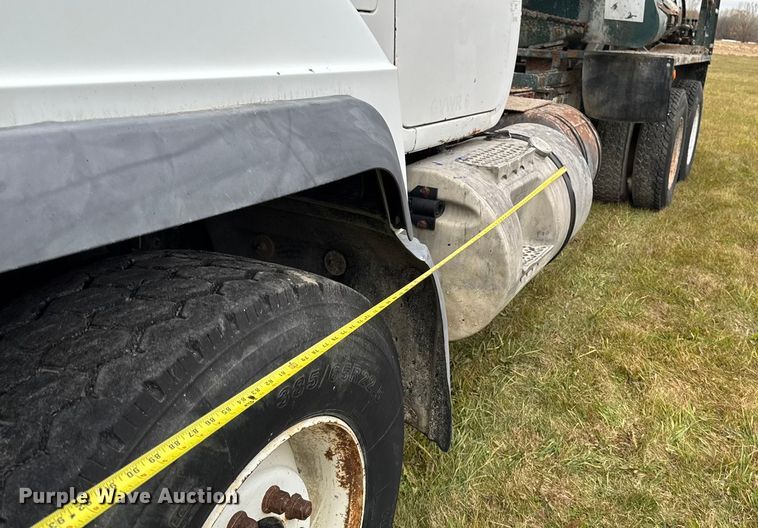 image for item EA2016 2001 Mack RD690S ready mix truck