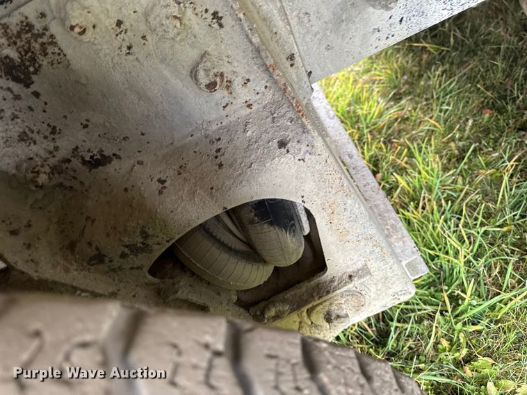 image for item EA2016 2001 Mack RD690S ready mix truck