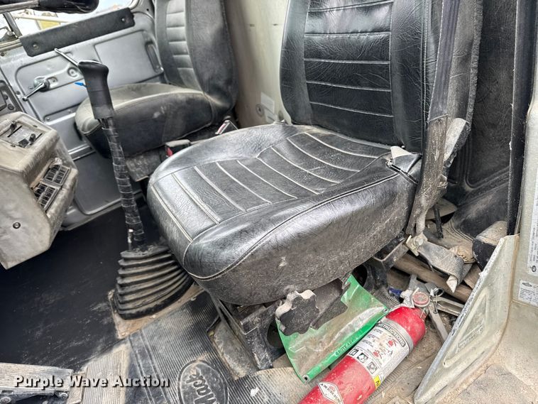 image for item EA2016 2001 Mack RD690S ready mix truck