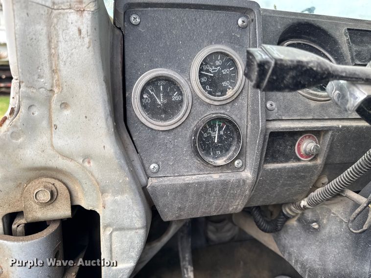 image for item EA2016 2001 Mack RD690S ready mix truck