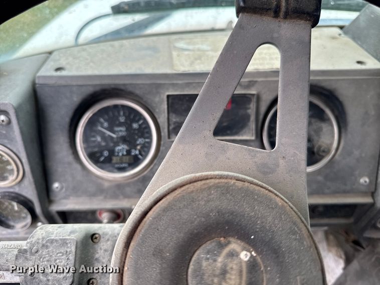 image for item EA2016 2001 Mack RD690S ready mix truck