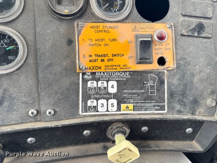 image for item EA2016 2001 Mack RD690S ready mix truck