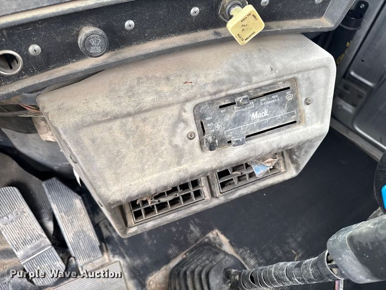 image for item EA2016 2001 Mack RD690S ready mix truck