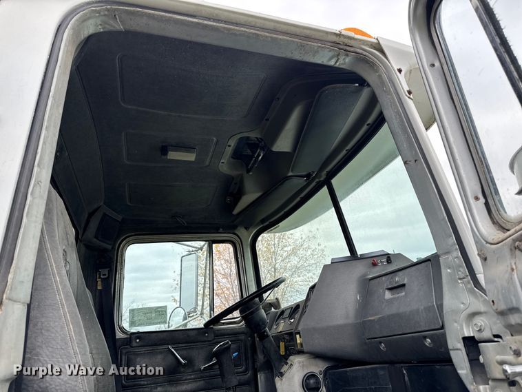 image for item EA2016 2001 Mack RD690S ready mix truck