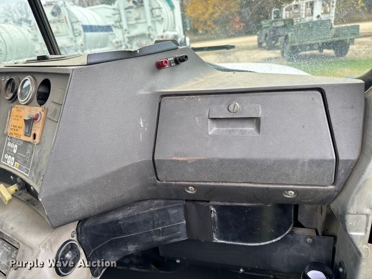 image for item EA2016 2001 Mack RD690S ready mix truck