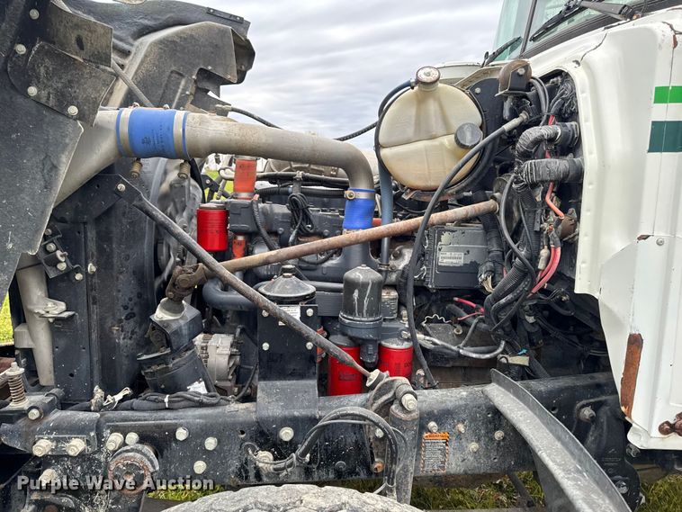 image for item EA2016 2001 Mack RD690S ready mix truck