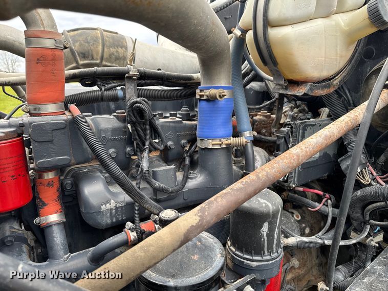 image for item EA2016 2001 Mack RD690S ready mix truck