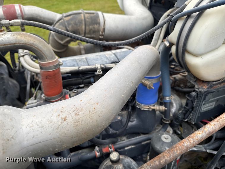 image for item EA2016 2001 Mack RD690S ready mix truck