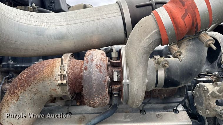 image for item EA2016 2001 Mack RD690S ready mix truck