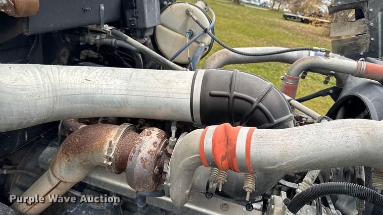 image for item EA2016 2001 Mack RD690S ready mix truck