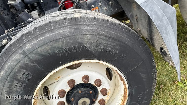 image for item EA2016 2001 Mack RD690S ready mix truck