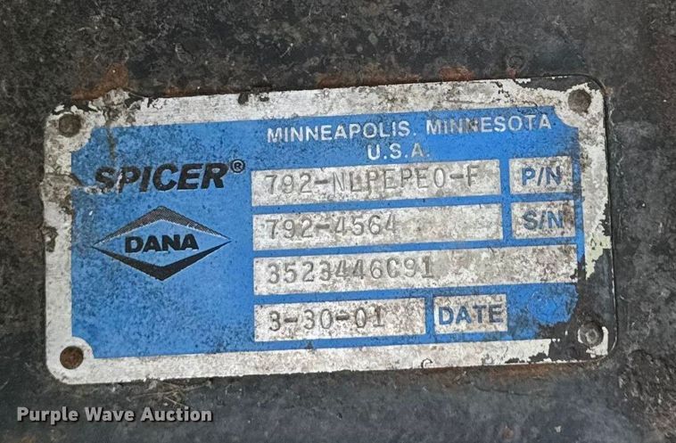 image for item EA2017 2001 International 2674 vacuum truck