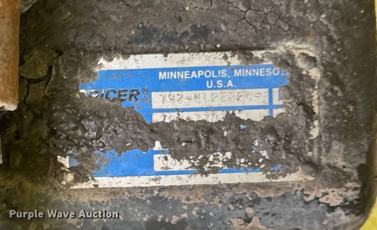 image for item EA2019 1999 International 2674 vacuum truck