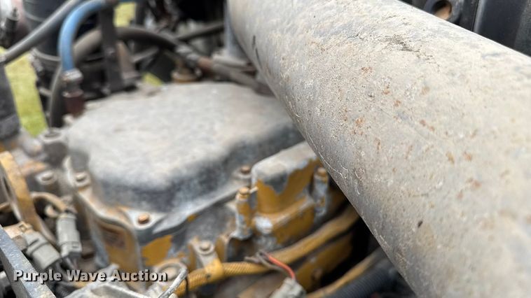 image for item EA2019 1999 International 2674 vacuum truck