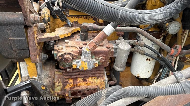 image for item EA2019 1999 International 2674 vacuum truck