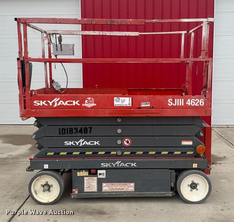 image for item EA2089 Skyjack SJ4626 scissor lift