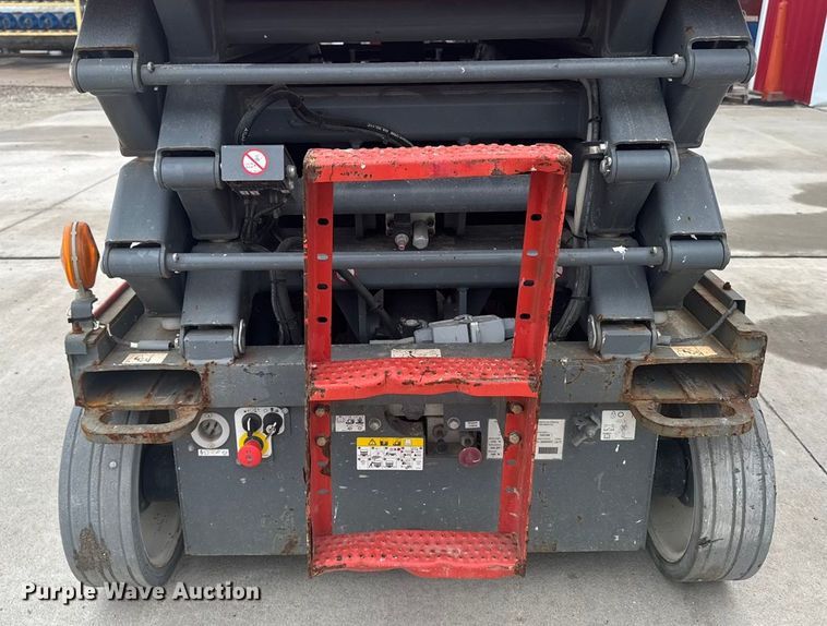 image for item EA2089 Skyjack SJ4626 scissor lift
