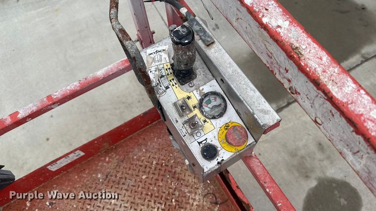 image for item EA2089 Skyjack SJ4626 scissor lift