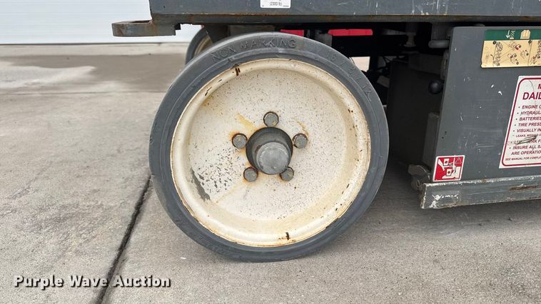 image for item EA2089 Skyjack SJ4626 scissor lift